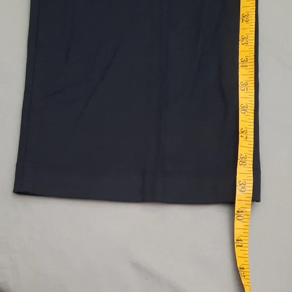 Dockers Signature Khaki Pants - New with Tags $62 - 34X30 - Picture 7 of 8